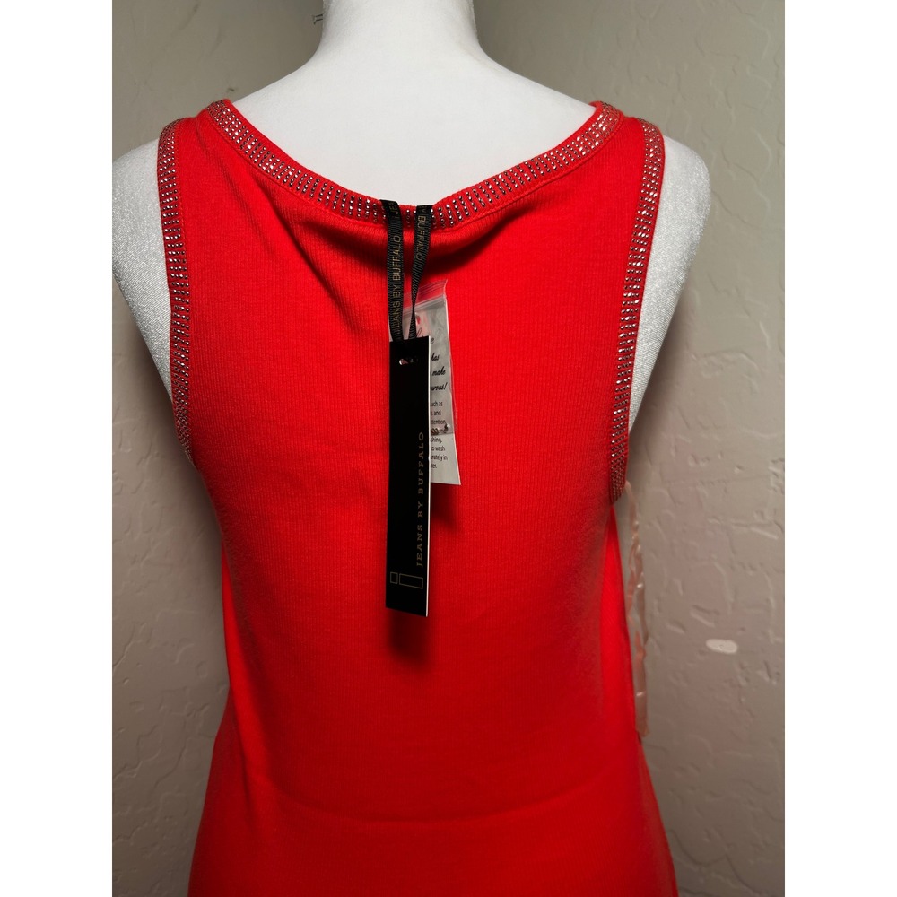 Jeans by Buffalo Red Ribbed Studded Scoop Neck Tank Top NWT Size M - Picture 6 of 6